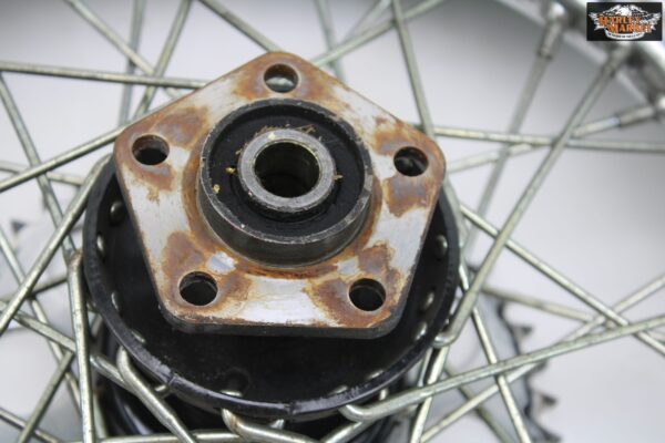 Cerchio posteriore 16x3 cromato Harley davidson - immagine 5