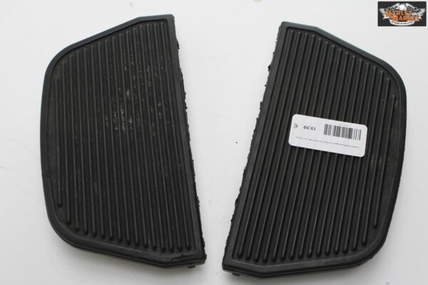 Passenger footboard mats with design 06-22 from 1986- 2021 Touring